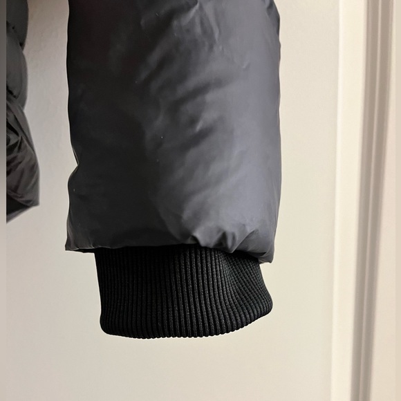 New Balance Insulated Jacket Women - Picture 7 of 7